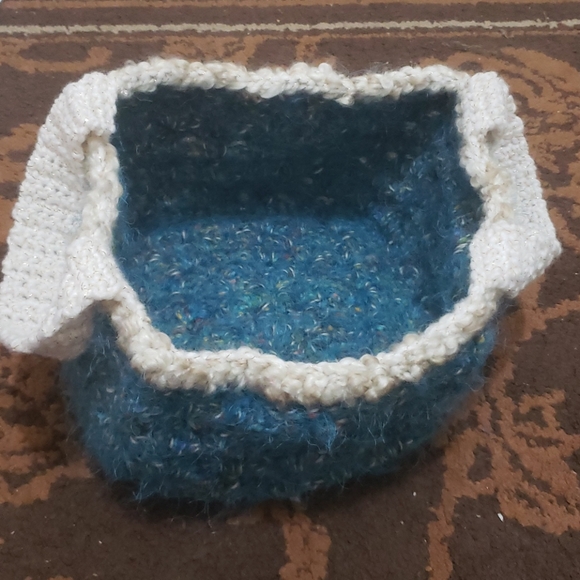 🧶Basket - Picture 1 of 7